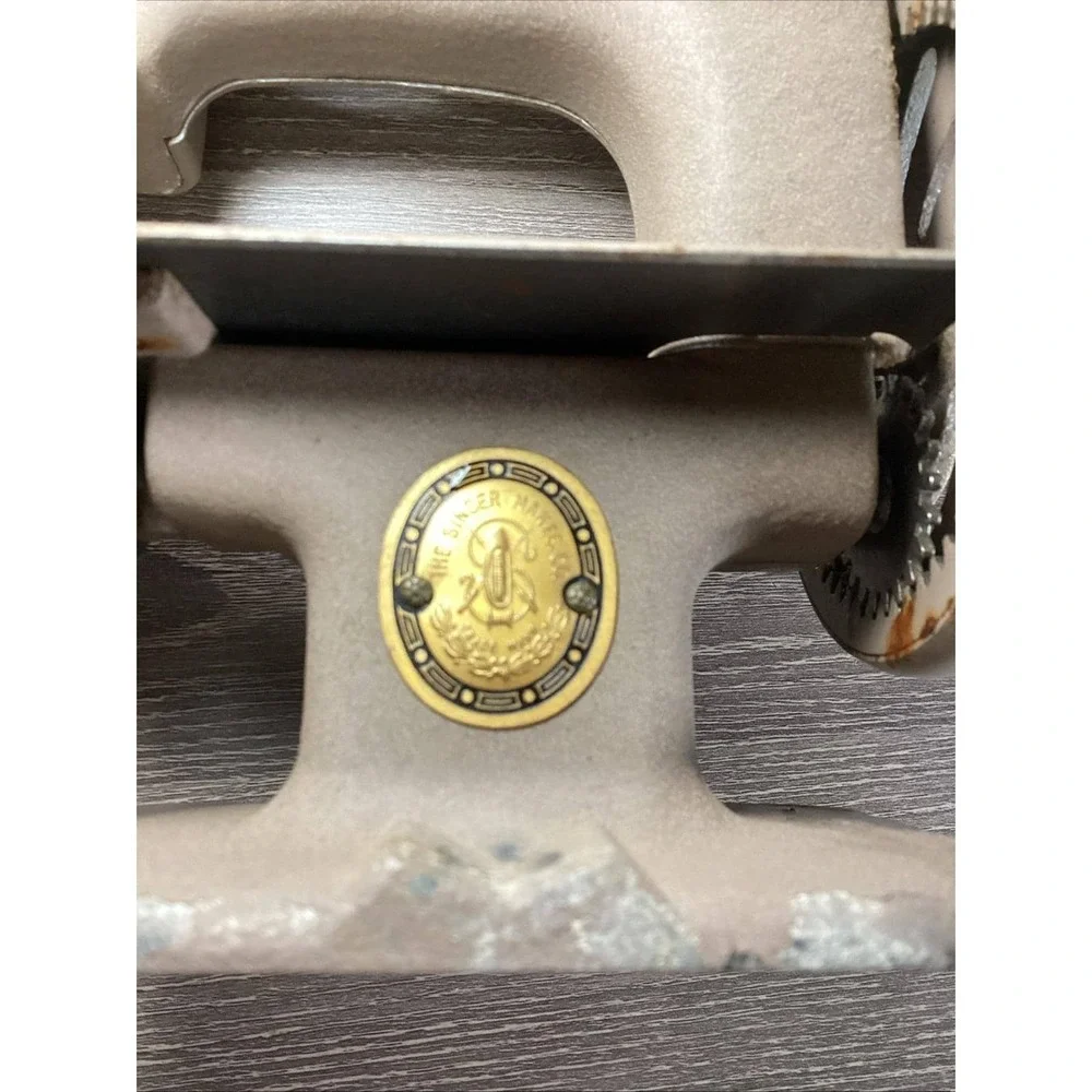 Singer preowned vintage